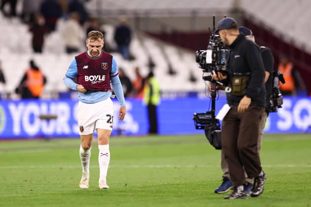 West Ham United v Queens Park Rangers 09 October 2026, London - EFL Championship Football - West Ham United v Queens Park Rangers - Jarrod Bowen of West Ham United looks dejected after full time following his penalty miss - Photo: Jacques Feeney Offside. London UK Copyright: xJacquesxFeeneyx xOffsidexOffside