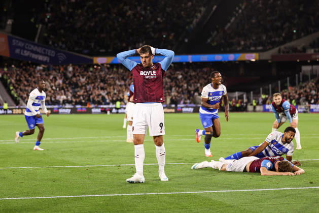 West Ham United v Queens Park Rangers 09 October 2026, London - EFL Championship Football - West Ham United v Queens Park Rangers - Joel Piroe of West Ham United reacts after missing a chance following the missed penalty of Jarrod Bowen of West Ham United - Photo: Jacques Feeney Offside. London UK Copyright: xJacquesxFeeneyx xOffsidexOffside