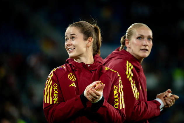 09.10.2026, GER, Fussball, Frauen, Länderspiel, Karlsruhe, Deutschland vs. Australien Stina Johannes ( Deutschland, 12 ), Camilla Küver ( Deutschland, 3 ) Karlsruhe BBBank Wildpark Baden-Württemberg Deutschland Copyright: xNordphoto Memmlerx