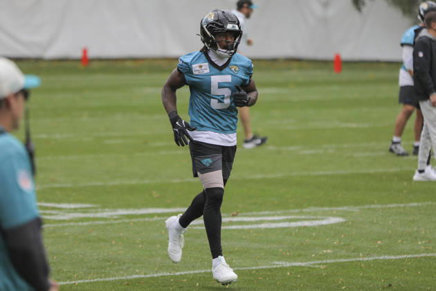 CHADLER’S CROSS, ENGLAND - OCTOBER 09: LeQuint Allen Jr. of the Jacksonville Jaguars training during the Jacksonville Jaguars team practise and media as part of the London NFL, American Football Herren, USA Series 2026, at the Grove, Chandler’s Cross, Hertfordshire, England, on 09 October 2026. Jody Demay - Davies SPP Copyright: xJodyxDemayx-xDaviesx xSPPx Sportspressphoto_SPR249897
