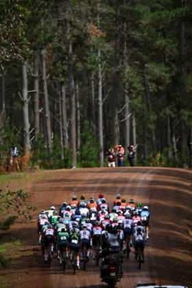 2026 UCI Gravel World Championships Picture by Zac Williams SWpix.com - 10 10 2026 - Cycling - 2026 UCI Gravel World Championships - Nannup, Western Australia, Australia - Women™s Elite - The peloton Copyright: x xSWpix.comx(t axPhotographyxHubxLtd)xZacxWilliams SWpix.comx SWP-3030-24013