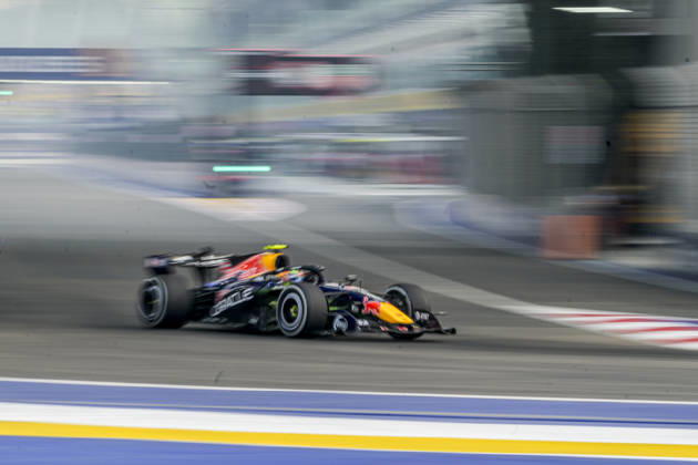October 9, 2026, Singapore, Tamilnadu, Singapore: Isack Hadjar of Red Bull Racing approaches turn 1 during fp1, Friday, 9 October , Singapore Grand Prix 2026, Marina Bay Street Circuit, Singapore 2026. Singapore Singapore - ZUMAc251 20261009_znp_c251_032 Copyright: xVikramxChandrasekarx