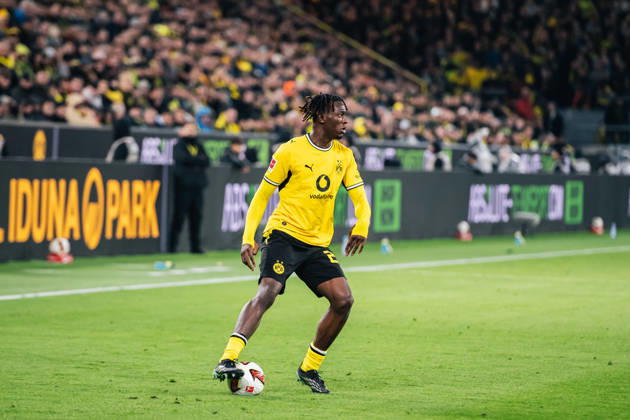 Borussia Dortmund v SV Werder Bremen - Bundesliga 2026 27 Joane Gadou of Borussia Dortmund in action during the Bundesliga match between Borussia Dortmund and SV Werder Bremen at Signal Iduna Park in Dortmund, Germany, on October 9, 2026. Dortmund Germany Copyright: xHeshamxElsherifx originalFilename:elsherif-notitle261009_np0an