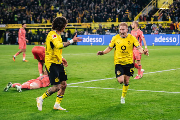 Borussia Dortmund v SV Werder Bremen - Bundesliga 2026 27 Daniel Svensson of Borussia Dortmund celebrates his goal with Fabio Silva of Borussia Dortmund during the Bundesliga match between Borussia Dortmund and SV Werder Bremen at Signal Iduna Park in Dortmund, Germany, on October 9, 2026. Dortmund Germany Copyright: xHeshamxElsherifx originalFilename:elsherif-notitle261009_npCaJ