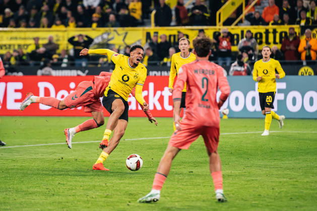 Borussia Dortmund v SV Werder Bremen - Bundesliga 2026 27 Felix Nmecha of Borussia Dortmund in action during the Bundesliga match between Borussia Dortmund and SV Werder Bremen at Signal Iduna Park in Dortmund, Germany, on October 9, 2026. Dortmund Germany Copyright: xHeshamxElsherifx originalFilename:elsherif-notitle261009_npCU8