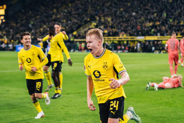 Borussia Dortmund v SV Werder Bremen - Bundesliga 2026 27 Daniel Svensson of Borussia Dortmund celebrates his goal during the Bundesliga match between Borussia Dortmund and SV Werder Bremen at Signal Iduna Park in Dortmund, Germany, on October 9, 2026. Dortmund Germany  Copyright: xHeshamxElsherifx originalFilename:elsherif-notitle261009_nppNW.jpg