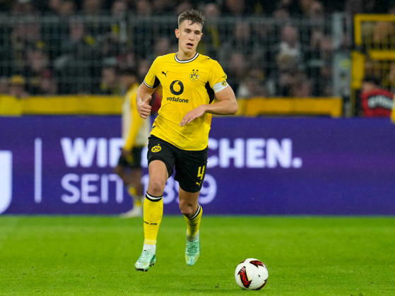 Nico Schlotterbeck (Borussia Dortmund, 4) am Ball. GER, Borussia Dortmund vs SV Werder Bremen, 1. Bundesliga, 5. Spieltag, Saison 2026-27, SIGNAL IDUNA PARK, Dortmund, 09.10.2026 DFL REGULATIONS PROHIBIT ANY USE OF PHOTOGRAPHS AS IMAGE SEQUENCES AND OR QUASI-VIDEO Borussia Dortmund vs SV Werder Bremen, 1. Bundesliga, 5. Spieltag, Saison 2026-27, 09.10.2026 Dortmund Copyright: xEibner-Pressefoto ScottxColemanx EP_SCN