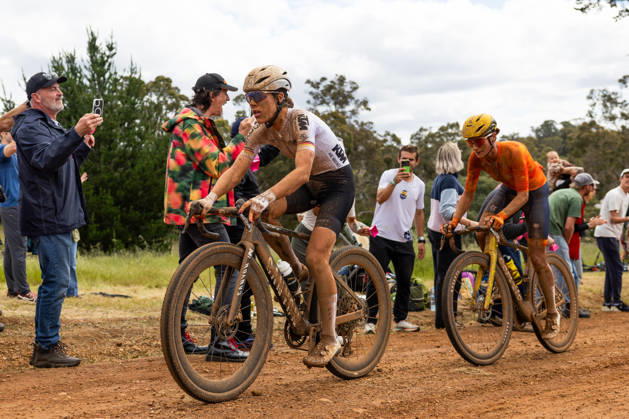 2026 UCI Gravel World Championships Picture by James Raison SWpix.com - 10 10 2026 - Cycling - 2026 UCI Gravel World Championships - Nannup, Western Australia, Australia - Women™s Elite - Rosa Klöser (Germany), Marianne Vos (Netherlands) Copyright: x xSWpix.comx(t axPhotographyxHubxLtd)xJamesxRaison SWpix.comx SWP-3030-24151