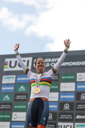 2026 UCI Gravel World Championships Picture by James Raison SWpix.com - 10 10 2026 - Cycling - 2026 UCI Gravel World Championships - Nannup, Western Australia, Australia - Women™s Elite Podium - Marianne Vos (Netherlands) wins the Gold Medal to become World Champion Copyright: x xSWpix.comx(t axPhotographyxHubxLtd)xJamesxRaison SWpix.comx SWP-3030-24168