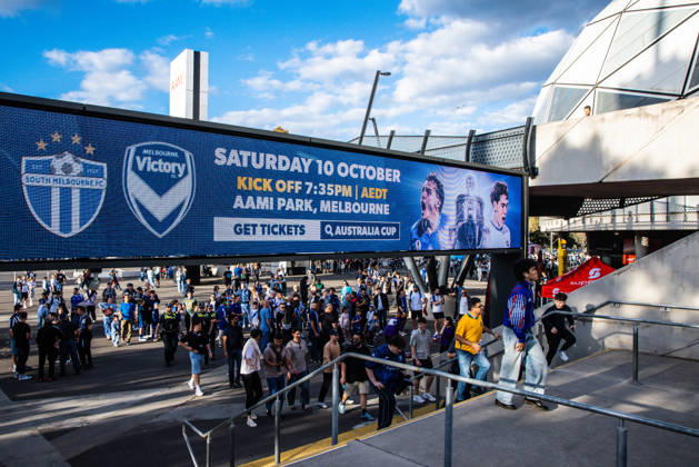 October 10, 2026, Melbourne, Victoria, Australia: MELBOURNE, AUSTRALIA - OCTOBER 10: Fans arrive prior to the Australia Cup Final match between South Melbourne FC and Melbourne Victory FC at AAMI Park on October 10, 2026 in Melbourne, Austr0alia. South Melbourne FC V Melbourne Victory FC - Australia Cup 2026 Final - ZUMAp121 20261010_zsp_p121_001 Copyright: xChrisxPutnamx