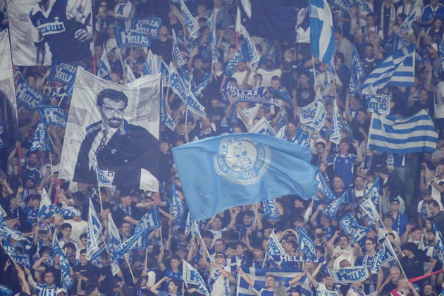 AUSTRALIA CUP SOUTH MELBOURNE VICTORY, South Melbourne FC supporters in the crowd during the Australia Cup final match between South Melbourne FC and Melbourne Victory FC at AAMI Park in Melbourne, Saturday, October 10, 2026. ( NO ARCHIVING, EDITORIAL USE ONLY MELBOURNE VICTORIA Australia Copyright: xSCOTTxBARBOURx 20261010139436931528