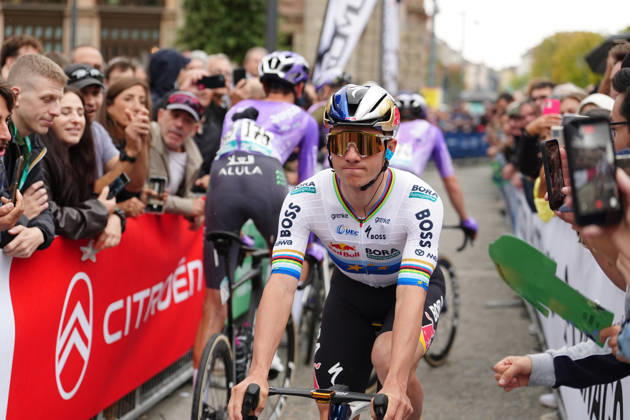 Belgium s Remco Evenepoel of Red Bull - Bora - Hansgrohe during the 120th edition of the Il Lombardia, Tour of Lombardy cycling race, a 239 km one day race from Bergamo to Como on October 10, 2026, Italy. Copyright: xGianxMattiaxD™Alberto LaPressex
