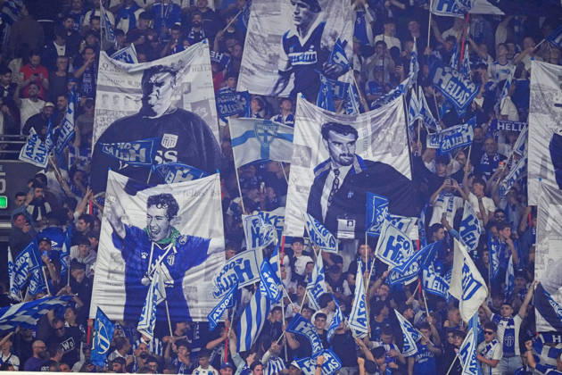 AUSTRALIA CUP SOUTH MELBOURNE VICTORY, South Melbourne FC supporters in the crowd during the Australia Cup final match between South Melbourne FC and Melbourne Victory FC at AAMI Park in Melbourne, Saturday, October 10, 2026. ( NO ARCHIVING, EDITORIAL USE ONLY MELBOURNE VICTORIA Australia Copyright: xSCOTTxBARBOURx 20261010182767072200
