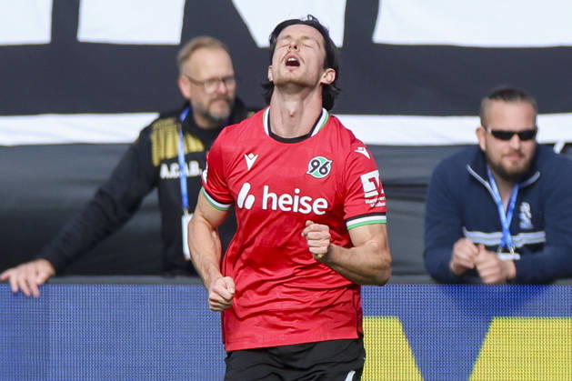 Jean Hugonet (Hannover 96) schaut enttaeuscht waehrend des spiels der 2. Bundesliga zwischen 1. FC Magdeburg und Hannover 96, Avnet Arena am 10. October 2026 in Magdeburg, Deutschland. (Foto von Marco Steinbrenner DeFodi Images) +++ Jean Hugonet (Hannover 96) looks dejected during the 2nd Bundesliga match between 1. FC Magdeburg and Hannover 96 at Avnet Arena on October 10, 2026 in Magdeburg, Germany. (Photo by Marco Steinbrenner DeFodi Images) DFB DFL REGULATIONS PROHIBIT ANY USE OF PHOTOGRAPHS AS IMAGE SEQUENCES AND OR QUASI-VIDEO. (Photo by Marco Steinbrenner DeFodi Images) -