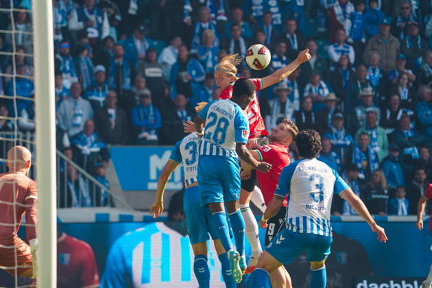 Deutschland: Fussball 2. Bundesliga 2026 2027, 7. Spieltag - 1. FC Magdeburg vs Hannover 96 - Avnet Arena (Magdeburg): Torchance Stefan Teitur ÃžorÃ°arson Stefan Teitur Thordarson (Hannover 96, 23) Copyright: xAymanxAlahmedx