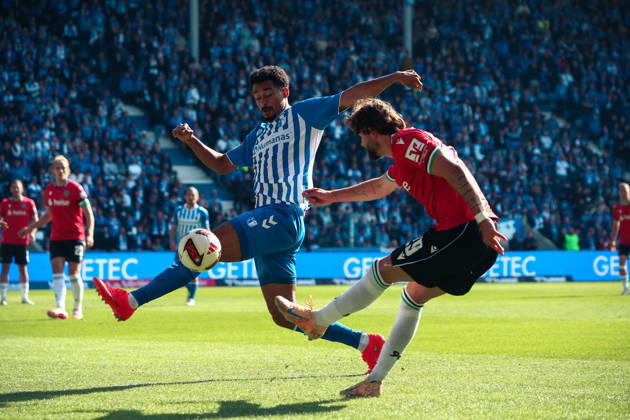 Deutschland: Fussball 2. Bundesliga 2026 2027, 7. Spieltag - 1. FC Magdeburg vs Hannover 96 - Avnet Arena (Magdeburg): Flanke Kolja Oudenne (Hannover 96, 29) Copyright: xAymanxAlahmedx