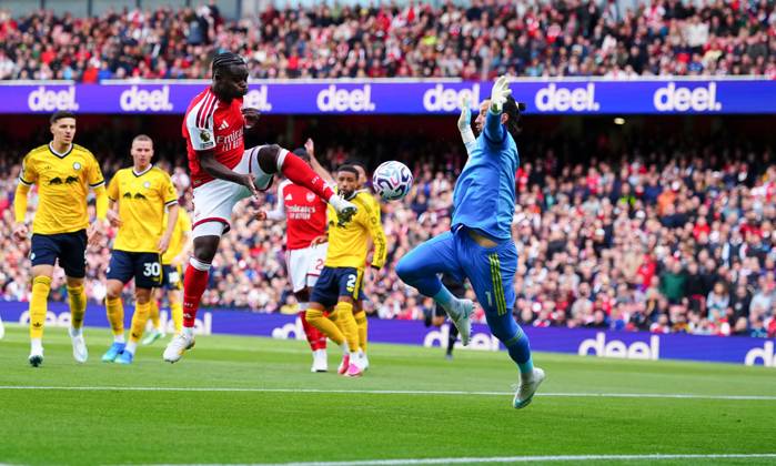 Leeds United goalkeeper James Trafford denies Bukayo Saka of Arsenal Arsenal v Leeds United, Premier League, Football, Emirates Stadium, London, UK - 10 Oct 2026London Emirates Stadium United Kingdom EDITORIAL USE ONLY No use with unauthorised audio, video, data, fixture lists, club league logos or live services. Online in-match use limited to 120 images, no video emulation. No use in betting, games or single club league player publications.  Copyright: xJavierxGarcia Shutterstockx 17204400k