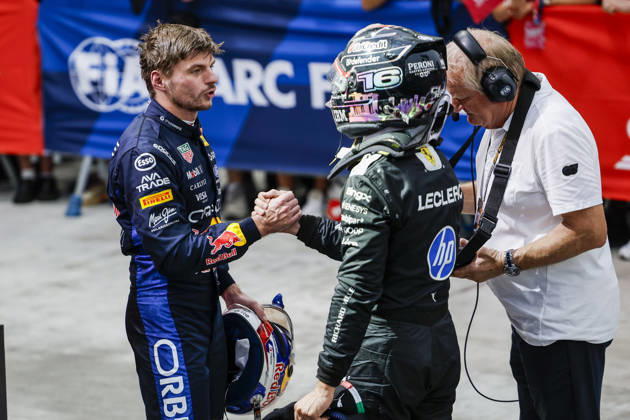 F1 - SINGAPORE GRAND PRIX 2026 VERSTAPPEN Max (nld), Red Bull Racing Ford RB22, LECLERC Charles (mco), Scuderia Ferrari SF-26, portrait during the 2026 Formula 1 Singapore Grand Prix, 17th round of the 2026 Formula One World Championship, WM, Weltmeisterschaft from October 9 to 11, 2026 on the Marina Bay Street Circuit, in Singapore, Singapore - SingaporeSingapore Copyright: xJulienxDelfossex
