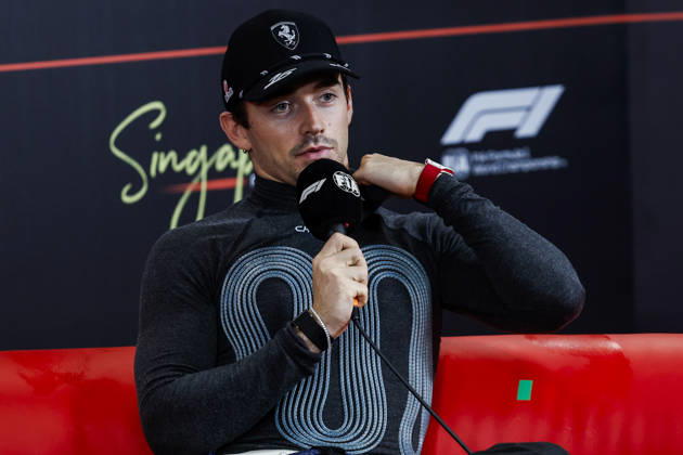 F1 - SINGAPORE GRAND PRIX 2026 Post Sprint Race, press conference, PK, Pressekonferenz LECLERC Charles (mco), Scuderia Ferrari SF-26, portrait, Cooling vest during the 2026 Formula 1 Singapore Grand Prix, 17th round of the 2026 Formula One World Championship, WM, Weltmeisterschaft from October 9 to 11, 2026 on the Marina Bay Street Circuit, in Singapore, Singapore - SingaporeSingapore Copyright: xJulienxDelfossex