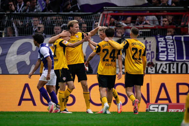 Torjubel zum 0:1 durch Niklas Hauptmann 27 (Dresden), VfL Osnabrueck vs. SG Dynamo Dresden, Fussball, 2. Liga, 07. Spieltag, 10.10.2026 DFL regulations prohibit any use of photographs as image sequences and or quasi-video Osnabrueck Niedersachsen Deutschland