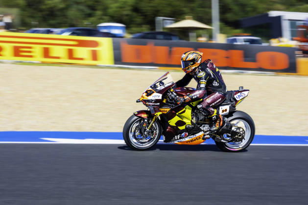 October 10, 2026, Cascais, Lisbon, Portugal: Sam Lowes of ELF Marc VDS Racing Team in action during the Superpole of the FIM Superbike World Championship, WM, Weltmeisterschaft at Circuito Estoril on October 10, 2026 in Cascais, Portugal. Motorsports 2026: WorldSBK - Tissot Estoril Round - ZUMAr200 20261010_zsp_r200_006 Copyright: xNunoxReisinhox