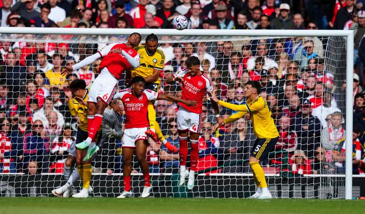 Gabriel Magalhaes of Arsenal clears under pressure from Dominic Calvert-Lewin of Leeds United Arsenal v Leeds United, Premier League, Football, Emirates Stadium, London, UK - 10 Oct 2026London Emirates Stadium United Kingdom EDITORIAL USE ONLY No use with unauthorised audio, video, data, fixture lists, club league logos or live services. Online in-match use limited to 120 images, no video emulation. No use in betting, games or single club league player publications.  Copyright: xJavierxGarcia Shutterstockx 17204400q
