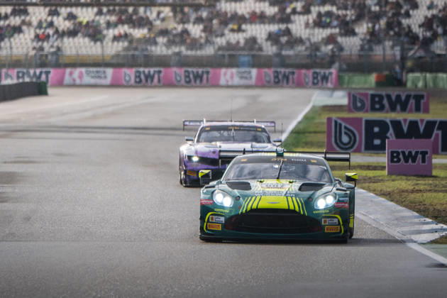 10.10.2026, GER, Motorsport, ADAC DTM, Saison 2026, Hockenheimring Nicki Thiim ( Dänemark, Comtoyou Racing, Aston Martin Vantage GT3, 007 ) vor Finn Wiebelhaus ( Deutschland, Haupt Racing Team HRT, Ford Mustang GT3, 64 ) beim DTM Finalwochenende am Hockenheimring Hockenheim Hockenheimring Baden-Württemberg Deutschland Copyright: xnordphotoxGmbHx xKnabx
