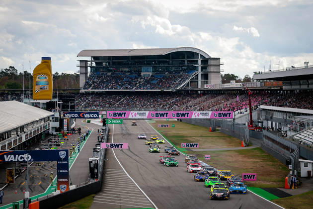 DTM, 15. + 16. Rennen Hockenheim 2026 130 Lamborghini Temerario GT3, ABT Sportsline: Luca Engstler, 22 Mercedes-AMG GT3 EVO, Landgraf Motorsport: Lucas Auer - picture by Gruppe C Photography Sachsenring Germany Copyright: xGruppexCxPhotographyx