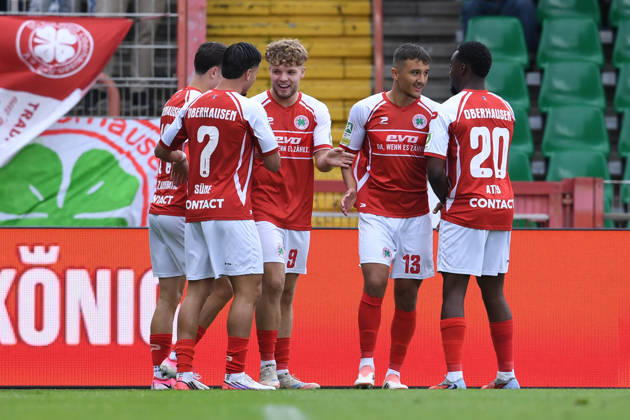 Fußball Regionalliga West 12. Spieltag Rot-Weiß Oberhausen - 1. FC Bocholt am 10.10.2026 im Stadion Niederrhein in Oberhausen Torjubel zum 1:0 durch Timur Mehmet Kesim ( Oberhausen )
