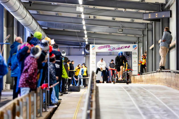 10.10.2026, GER, Bob Bobsport, Saison 26 27, Maenner, Zentrale Leistungspruefung im Bobsport Anschubtest Traditionell haben sich die deutschen Piloten im Bobsport gemeinsam mit ihren Anschiebern in Oberhof zum Kräftemessen getroffen. 98559 Oberhof LOTTO Thüringen EISARENA Oberhof Trainingshalle Startanlage Thüringen Deutschland