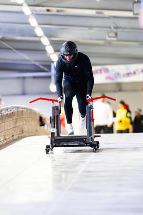 10.10.2026, GER, Bob Bobsport, Saison 26 27, Maenner, Zentrale Leistungspruefung im Bobsport Anschubtest Traditionell haben sich die deutschen Piloten im Bobsport gemeinsam mit ihren Anschiebern in Oberhof zum Kräftemessen getroffen. 98559 Oberhof LOTTO Thüringen EISARENA Oberhof Trainingshalle Startanlage Thüringen Deutschland