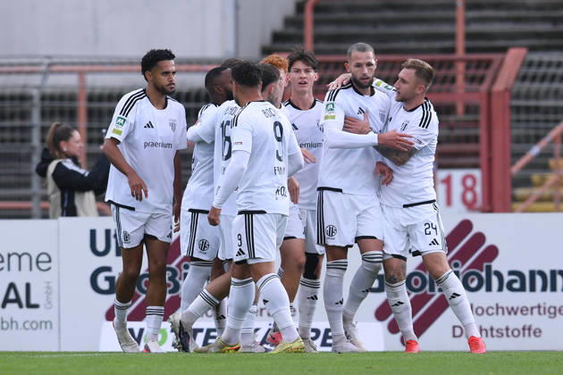 Fußball Regionalliga West 12. Spieltag Rot-Weiß Oberhausen - 1. FC Bocholt am 10.10.2026 im Stadion Niederrhein in Oberhausen Torjubel zum 1:1 durch Dominik Lanius ( Bocholt )