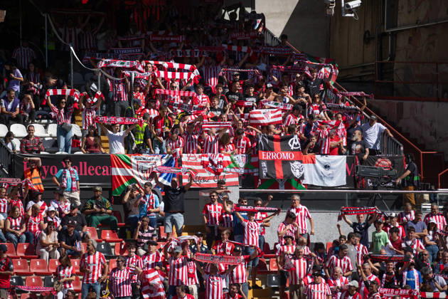 ESP: LaLiga EA Sports Rayo Vallecano v Athletic Club fan of athletic during LaLiga EA Sports between Rayo Vallecano v Athletic Club played at Vallecas Stadium in Madrid on October 10, 2026 in Spain Spain Futbol Copyright: xAgenciaxLOFx