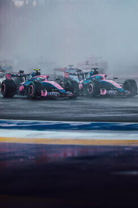 Formula 1 Singapore Airlines Singapore Grand Prix 10Pierre Gasly (BWT Alpine F1 Team, 10) 43Franco Colapinto (BWT Alpine F1 Team, 43) in Sprint Race at the Formula 1 Singapore Airlines Singapore Grand Prix 2026 10 10 2026 Copyright: xTomxBaigentx