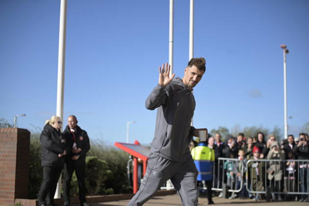 Sunderland v Brighton, Premier League, Football, Stadium Of Light, Sunderland UK - 10 Oct 2026 Sunderland arriving Sunderland Stadium Of Light Tyne and Wear UK, UK NEWSPAPERS OUT Copyright: xAdamxCookx