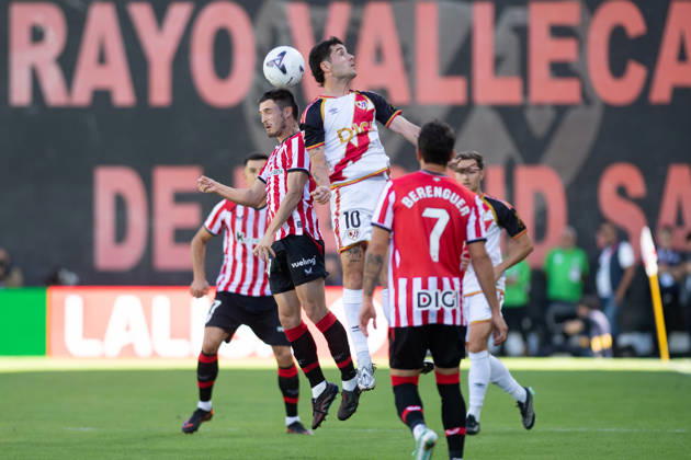 ESP: LaLiga EA Sports Rayo Vallecano v Athletic Club Benat Gerenabarrena of Athletic and Sergio Camello of Rayo Vallecano during LaLiga EA Sports between Rayo Vallecano v Athletic Club played at Vallecas Stadium in Madrid on October 10, 2026 in Spain Spain Futbol Copyright: xAgenciaxLOFx