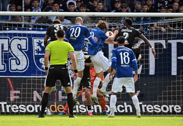 10.10.2026, xjhx, Fussball 2.Bundesliga, SV Darmstadt 98 - Energie Cottbus v.l. Aleksandar Vukotic (SV Darmstadt 98) celebrate the goal, Der Torjubel zum 2:1 (DFL DFB REGULATIONS PROHIBIT ANY USE OF PHOTOGRAPHS as IMAGE SEQUENCES and or QUASI-VIDEO) Darmstadt