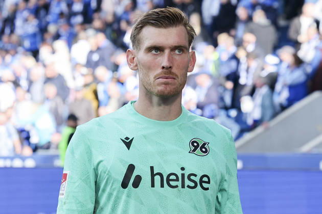 Torhueter Leo Weinkauf (Hannover 96) schaut enttaeuscht waehrend des spiels der 2. Bundesliga zwischen 1. FC Magdeburg und Hannover 96, Avnet Arena am 10. October 2026 in Magdeburg, Deutschland. (Foto von Marco Steinbrenner DeFodi Images) +++ Torhueter Leo Weinkauf (Hannover 96) looks dejected during the 2nd Bundesliga match between 1. FC Magdeburg and Hannover 96 at Avnet Arena on October 10, 2026 in Magdeburg, Germany. (Photo by Marco Steinbrenner DeFodi Images) DFB DFL REGULATIONS PROHIBIT ANY USE OF PHOTOGRAPHS AS IMAGE SEQUENCES AND OR QUASI-VIDEO. (Photo by Marco Steinbrenner DeFodi Images) -