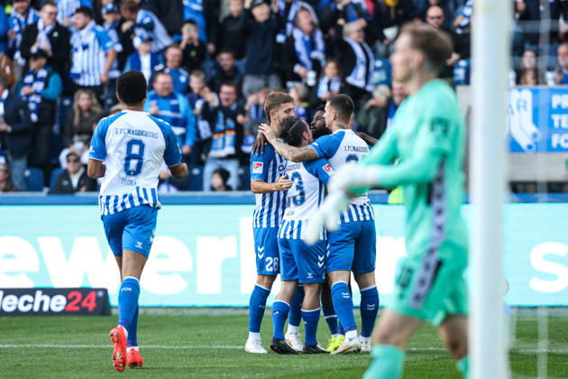 Torjubel - Torschütze Moritz Broni Kwarteng (1. FC Magdeburg,10) trifft zum 1-0 2. Fussball Bundesliga Saison 2026-2027 1. FC Magdeburg vs. Hannover 96 in der Avnet Arena in Magdeburg - Aktion,Fußball,Mann,Männer,Deutschland,10.10.2026