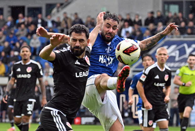 10.10.2026, xjhx, Fussball 2.Bundesliga, SV Darmstadt 98 - Energie Cottbus v.l. Tolgay Cigerci (Energie Cottbus), Marco Richter (SV Darmstadt 98) (DFL DFB REGULATIONS PROHIBIT ANY USE OF PHOTOGRAPHS as IMAGE SEQUENCES and or QUASI-VIDEO) Darmstadt