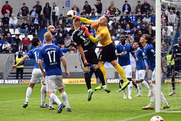 10.10.2026, xjhx, Fussball 2.Bundesliga, SV Darmstadt 98 - Energie Cottbus v.l. Kai Klefisch (SV Darmstadt 98), Aleksandar Vukotic (SV Darmstadt 98), Dmytro Bogdanov (Energie Cottbus), Marcel Schuhen (SV Darmstadt 98) (DFL DFB REGULATIONS PROHIBIT ANY USE OF PHOTOGRAPHS as IMAGE SEQUENCES and or QUASI-VIDEO) Darmstadt