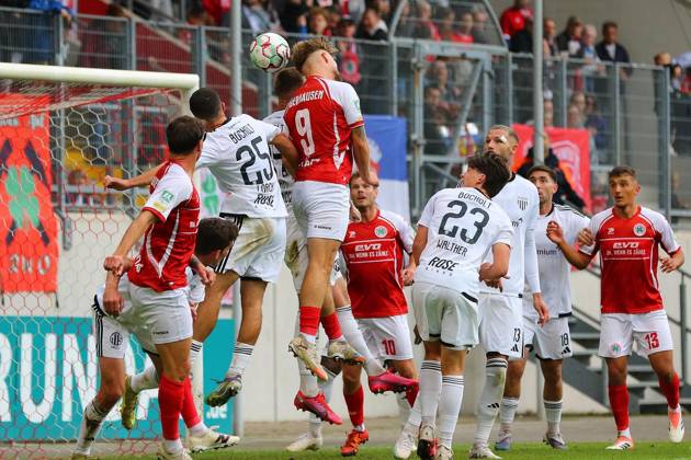 Regionalliga West: Rot-Weiß Oberhausen - 1. FC Bocholt ** NUR FÜR REDAKTIONELLE ZWECKE ** EDITORIAL USE ONLY **<p>Marvin Lorch, Timur Kesim RWO - 1. FC Bocholt Ort: Oberhausen, Stadion Niederrhein Datum: 10.10.2026 Deutschland NRW Oberhausen Copyright: MichaxKorb