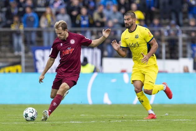 3. Liga, Fortuna Köln - 1. FC Saarbrücken; 10.10.2026 Georg Strauch (Fortuna Köln, 11), Kai Brünker (1. FC Saarbrücken, 9). 3. Liga, Fortuna Köln - 1. FC Saarbrücken, 8. Spieltag, am 10.10.2026, Südstadion, Köln. DFB regulations prohibit any use of photographs as image sequences and or quasi-video Copyright: xBEAUTIFULxSPORTS Meuselx