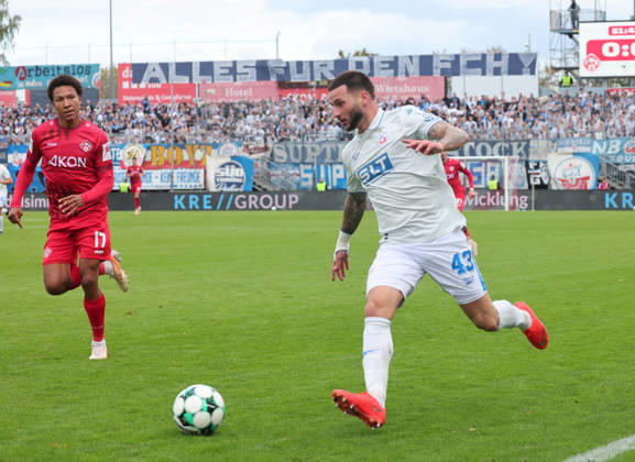 FC Würzburger Kickers- FC Hansa Rostock Würzburg 10.10..2026, Fußball 3.Liga FC Würzburger Kickers - FC Hansa Rostock Leon Dajuku FC Hansa Rostock Akon Arena Bayern Deutschland