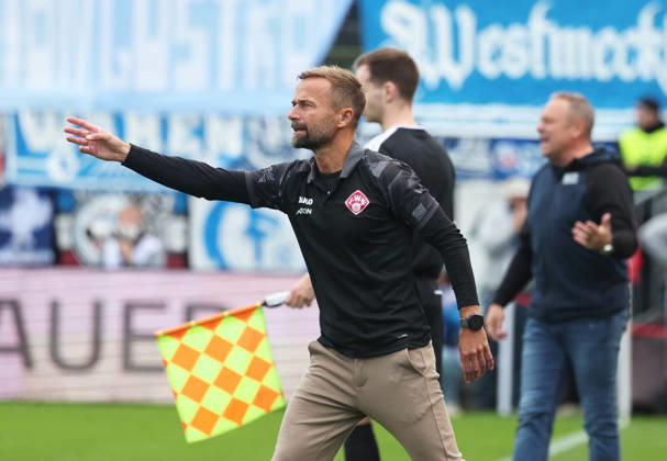 FC Würzburger Kickers- FC Hansa Rostock Würzburg 10.10..2026, Fußball 3.Liga FC Würzburger Kickers - FC Hansa Rostock Trainer Michael Schiele FC Würzburger Kickers- Akon Arena Bayern Deutschland