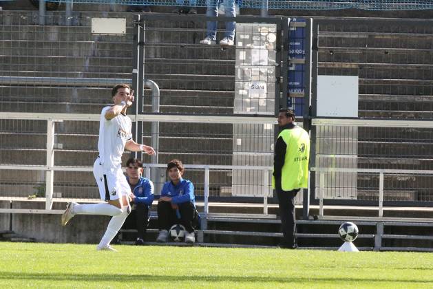 10.10.2026 xmgoodx Frankfurt am Main, PSD Bank Arena Regionalliga Südwest Saison 2026 2027 FSV Frankfurt - SV Sandhausen Torjubel nach dem Tor zum 1:2 durch Mert Tasdelen (Sandhausen)