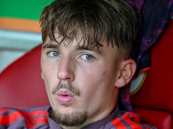 Lennart Karl (FC Bayern Muenchen) Schaut waehrend des spiels der 1. Bundesliga zwischen FC Augsburg und FC Bayern Muenchen, WWK Arena am 10. October 2026 in Augsburg, Deutschland. (Foto von Harry Langer DeFodi Images) +++ Lennart Karl (FC Bayern Muenchen) Looks on during the Bundesliga match between FC Augsburg and FC Bayern Muenchen at WWK Arena on October 10, 2026 in Augsburg, Germany. (Photo by Harry Langer DeFodi Images) DFB DFL REGULATIONS PROHIBIT ANY USE OF PHOTOGRAPHS AS IMAGE SEQUENCES AND OR QUASI-VIDEO. (Photo by Harry Langer DeFodi Images) DFB DFL REGULATIONS PROHIBIT ANY USE OF PHOTOGRAPHS AS IMAGE SEQUENCES AND OR QUASI-VIDEO. -