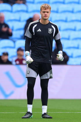 Aston Villa v Brentford, Premier League James Wright of Aston Villa before the Aston Villa v Brentford Premier League match at Villa Park, Birmingham, England on 10 October 2026 Credit: Ryan Crockett Every Second Media Editorial use only. All images are copyright Every Second Media Limited. No images may be reproduced without prior permission. All rights reserved. Premier League and Football League images are subject to licensing agreements with Football DataCo Limited. see https: www.football-dataco.com Copyright: xIMAGO EveryxSecondxMediax ESM-2212-0018 RyanxCrockettx xEveryxSecondxMediax