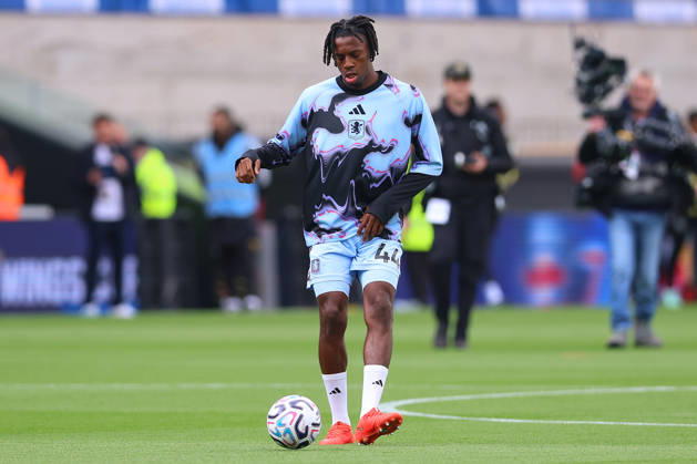 Aston Villa v Brentford, Premier League Johan Manzambi of Aston Villa warms up before the Aston Villa v Brentford Premier League match at Villa Park, Birmingham, England on 10 October 2026 Credit: Ryan Crockett Every Second Media Editorial use only. All images are copyright Every Second Media Limited. No images may be reproduced without prior permission. All rights reserved. Premier League and Football League images are subject to licensing agreements with Football DataCo Limited. see https: www.football-dataco.com Copyright: xIMAGO EveryxSecondxMediax ESM-2212-0024 RyanxCrockettx xEveryxSecondxMediax