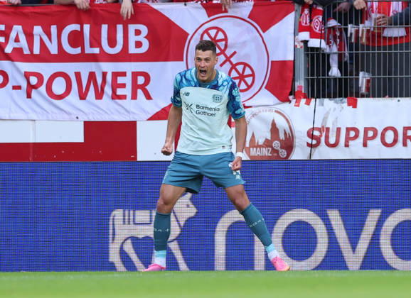 10.10.2026, Fussball Bundesliga, 1. FSV Mainz 05 - Bayer 04 Leverkusen, v.l., Torjubel zum 0:2 durch Patrik Schick (Bayer 04 Leverkusen), Goal celebration, celebrate the goal DFL DFB REGULATIONS PROHIBIT ANY USE OF PHOTOGRAPHS AS IMAGE SEQUENCES AND OR QUASI-VIDEO. xdcx Copyright: HMBxMedia Claus